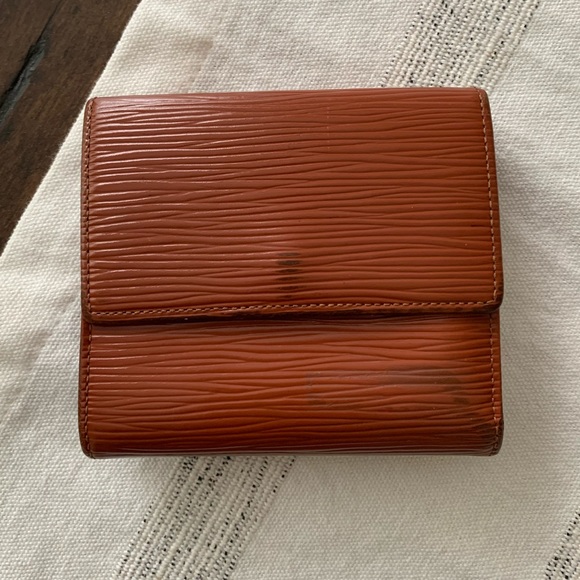Authentic LV wallet - Picture 2 of 16